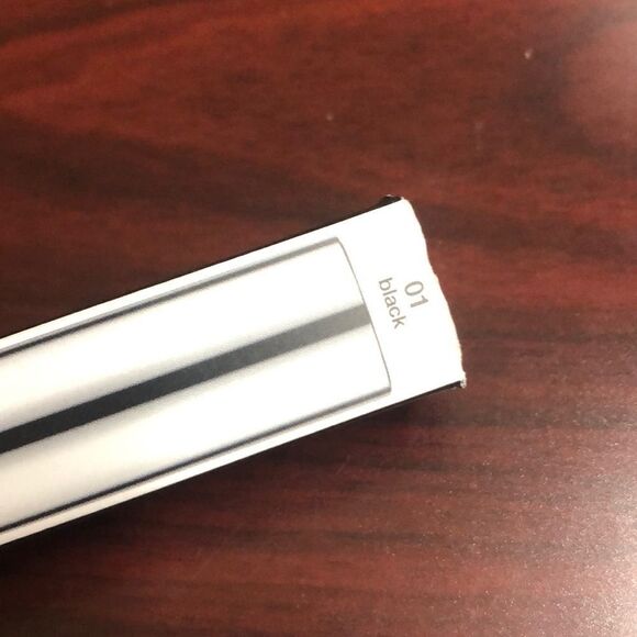 NWT Clinique High Impact Black Mascara- .28 oz - Picture 2 of 2